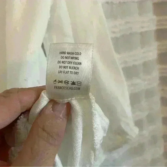 Francesca’s Mi Ami White Clip Dot Surplice Blouse | Women’s Size Large Shirt - Picture 9 of 9